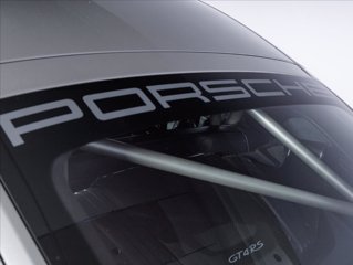 PORSCHE 718 Cayman 4.0 GT4 RS pdk