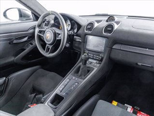 PORSCHE 718 Cayman 4.0 GT4 RS pdk