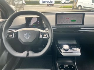 MG MG4 64kWh Luxury **AZIENDALE**