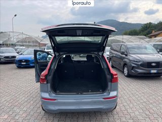 VOLVO Xc60 2.0 b4 momentum awd auto