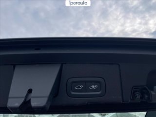 VOLVO Xc60 2.0 b4 momentum awd auto