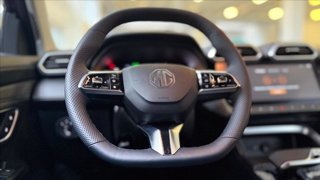 MG ZS 1.5 hybrid+ Luxury auto