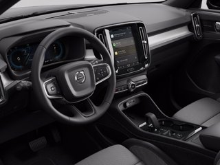 VOLVO Xc40 2.0 b3 plus dark auto