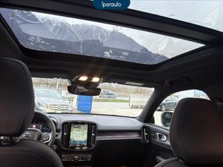 VOLVO Xc40 2.0 b3 ultra dark auto *AZIENDALE*