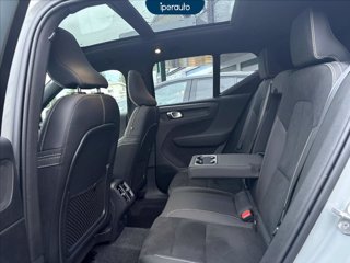 VOLVO Xc40 2.0 b3 ultra dark auto *AZIENDALE*