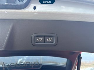 VOLVO Xc40 2.0 b3 ultra dark auto *AZIENDALE*