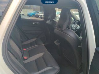 VOLVO Xc60 2.0 b5 plus dark awd auto *AZIENDALE*