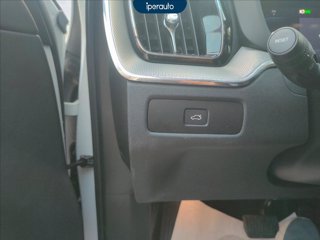 VOLVO Xc60 2.0 b5 plus dark awd auto *AZIENDALE*