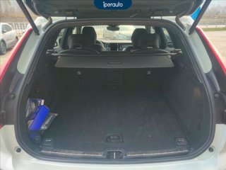 VOLVO Xc60 2.0 b5 plus dark awd auto *AZIENDALE*