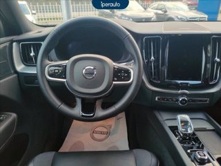 VOLVO Xc60 2.0 b5 plus dark awd auto *AZIENDALE*