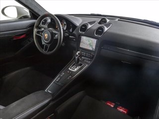 PORSCHE 718 Cayman 4.0 GT4 pdk