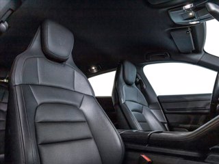 PORSCHE Taycan Cross Turismo 4