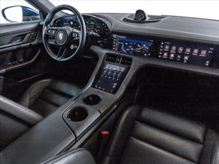 PORSCHE Taycan Cross Turismo 4