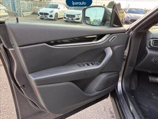 MASERATI Levante 3.0 V6 250cv auto