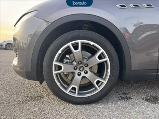 MASERATI Levante 3.0 V6 250cv auto